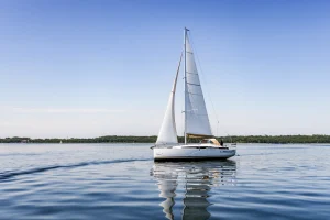 Prezentacja jachtu Legion 360 - zewnątrz