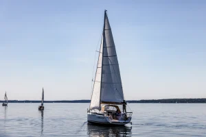 Prezentacja jachtu Legion 360 - zewnątrz