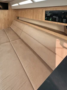 Prezentacja jachtu Legion 360 - wnętrze